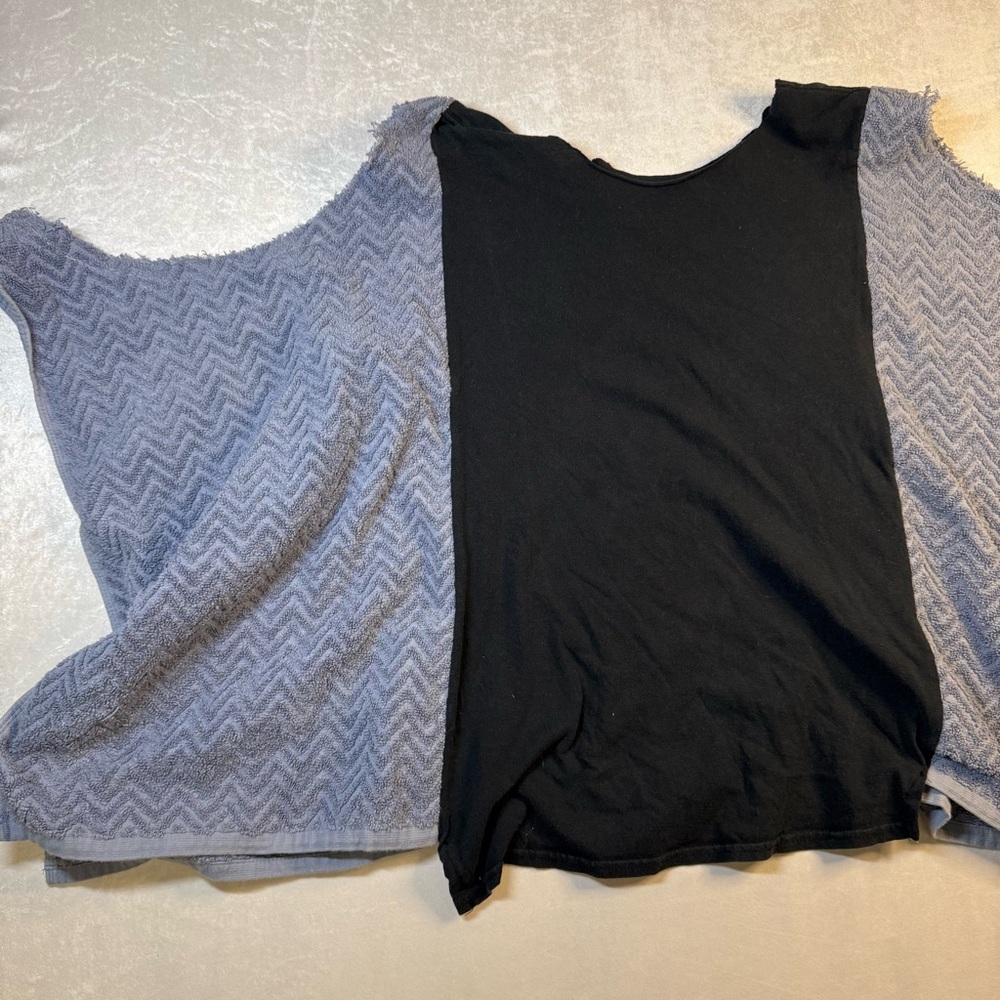 The Morgan factory Tupac poncho - Picture 7 of 10